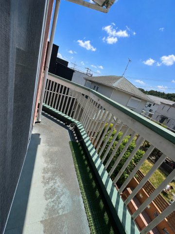 心地よい風を感じながら、ゆったりと過ごせるバルコニーです