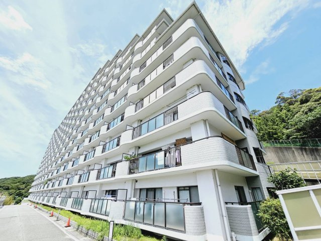 ■陽光たっぷり、みどり豊かな須磨丘陵■総戸数251戸のビックコミュニティ