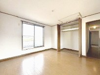 スタンダードな洋室です