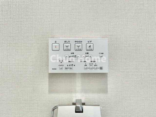 【ウォシュレット】清潔に使いたいお手洗いには最適な設備です。もちろんウォームレットも標準装備です。