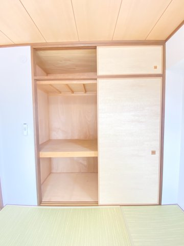 畳表替、襖紙張替、障子張替済♪