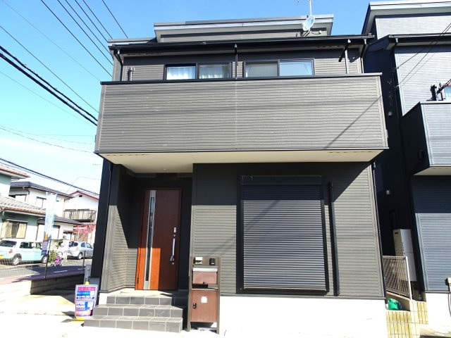 築浅物件　2021年4月　土地100.71？　建物96.06？　3LDK　駐車場2台可　