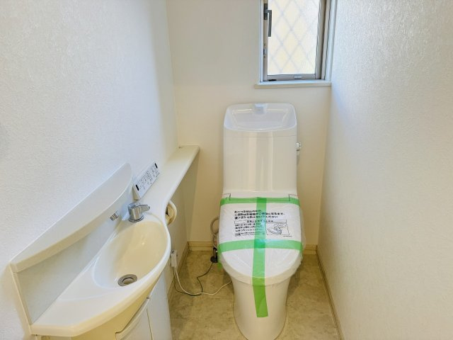 ～暖房温水洗浄機能付きトイレ　冬場は特に嬉しい機能ですね～