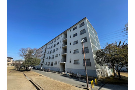 船橋ハイツ2号棟の外観