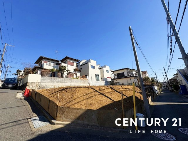 前面道路含む現地写真です