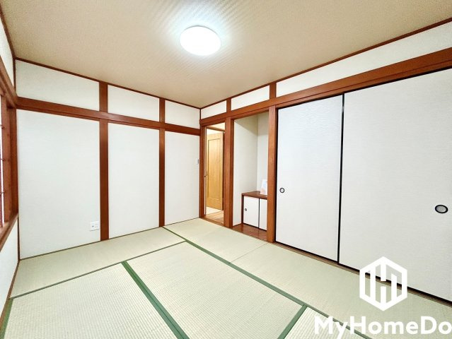 畳の香りに包まれる、心落ち着く和の空間。忙しい日常の中で、ほっと一息つける癒しの住まい。