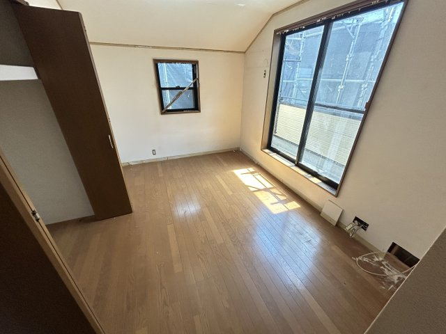リフォーム前の写真になります。現在工事中ではございますが、ご案内は随時承っておりますので詳細は「ウスイホーム追浜店：0120-577-776」まで！お問い合わせお待ちしております。