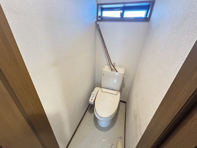 リフォーム前の写真になります。現在工事中ではございますが、ご案内は随時承っておりますので詳細は「ウスイホーム追浜店：0120-577-776」まで！お問い合わせお待ちしております。