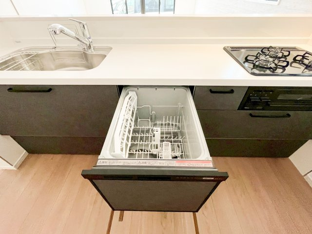 ビルトイン食洗機付きで家事もスムーズです