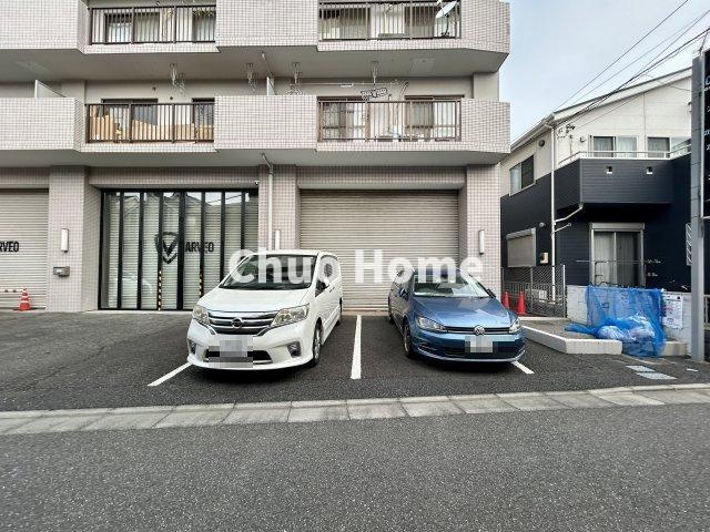 【敷地内駐車場】最新の空き状況や費用などの詳細は担当スタッフまでお問い合わせください。
