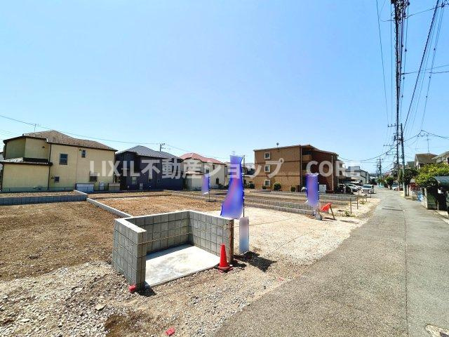 第一種低層住居専用地域の良好な住環境が保たれたエリアになります。