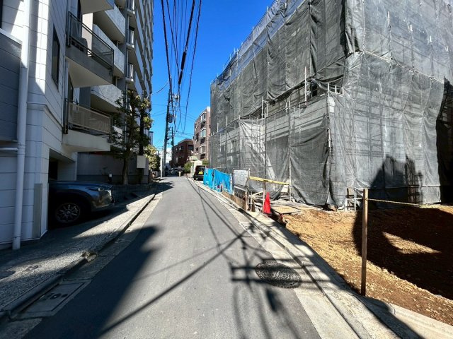 大坂緑地まで徒歩7分と、リフレッシュできる緑も身近です。賑やかな渋谷の利便性と、穏やかな住環境を両立。オンとオフを切り替え、ウェルビーイングな日常をこの場所で叶えてみませんか！