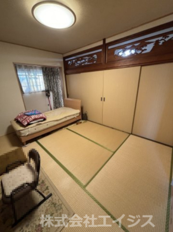畳の上でゆっくりとくつろげる和室です