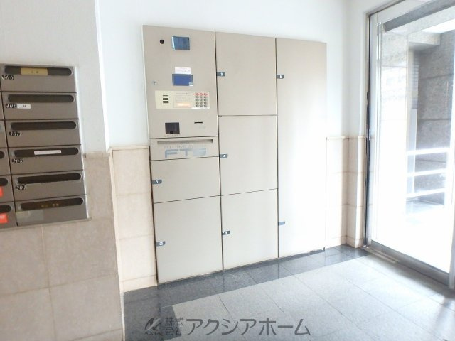便利な宅配ボックスあり