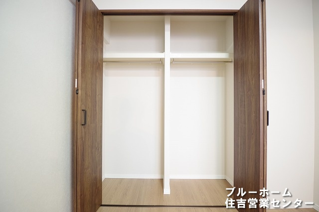 全居室にクローゼットあります！　容量も大きくご家族のお洋服が多くても問題ありません！