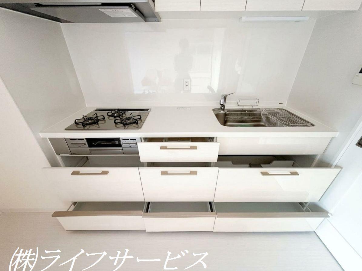 キッチンスライド式収納（AIによる加工をしています）