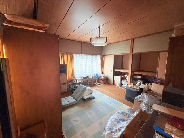 2階の和室には押入れを備え、季節物や布団などもたっぷり収納可能。居室空間を広く使えるため、寝室や趣味部屋としてもすっきりとした暮らしが叶います。収納力を重視される方にもおすすめの一室です。