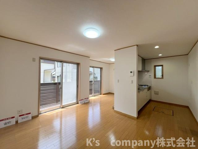 リビングは南西向きの明るいお部屋です◇