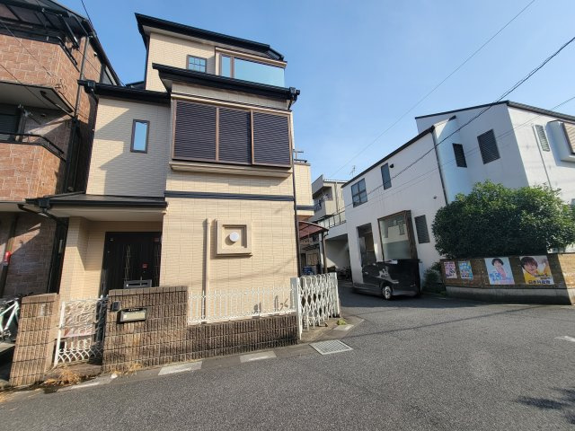 前面道路含む現地写真です