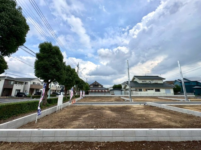 ■E区画　■自由設計で理想の住まいを実現できる注文住宅用地！　■現地と合わせて当社施工現場のご見学も可能です！
