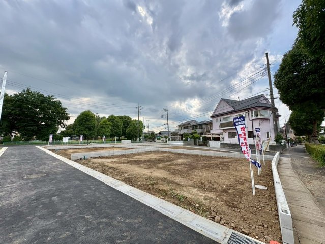■E区画　■自由設計で理想の住まいを実現できる注文住宅用地！　■現地と合わせて当社施工現場のご見学も可能です！