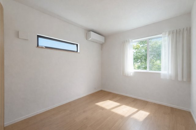 ◆子どものスタディ空間として、あるいは書斎やホビールームとして生活スタイルに合わせて使えるプライベートルーム。居心地のいい落ち着いたインテリアが似合います。