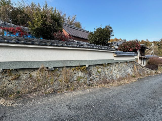 静かな環境で、自然いっぱいの風景に癒されながらゆったりお住まいされませんか(^^)/