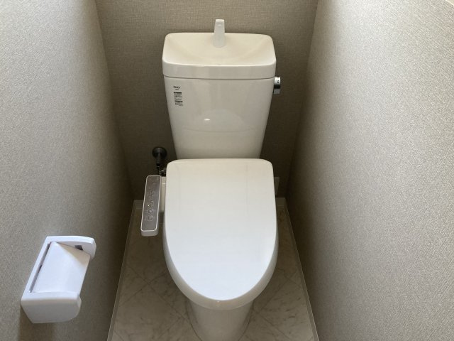 ゆったりとした空間のトイレです