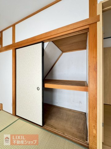 物をしまう場所が確保できるため、家の中が散らからず広々と快適に暮らすことができます。