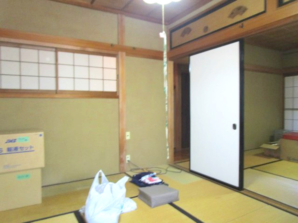【高山市三福寺町の中古戸建ての和室】