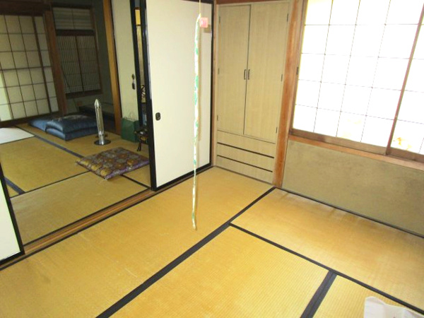 【高山市三福寺町の中古戸建ての和室】