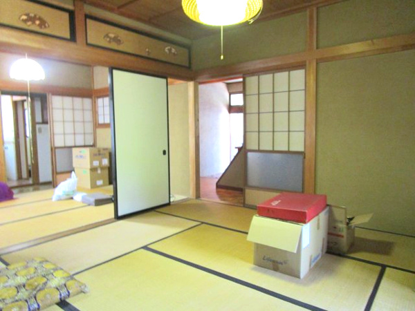 【高山市三福寺町の中古戸建ての和室】