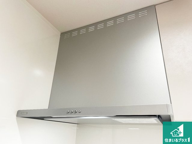 スタイリッシュな印象のフラットタイプ！ＬＥＤ照明付き！