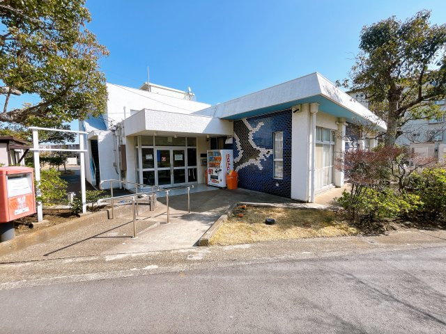 【三浦海岸ハイツ・2階部分】　京急久里浜線「三浦海岸駅」まで徒歩圏の立地　室内はフルリフォームが必要となりますが、　立地・陽当たり・階数は魅力的かと思います。　弊社で見積も作成できます！