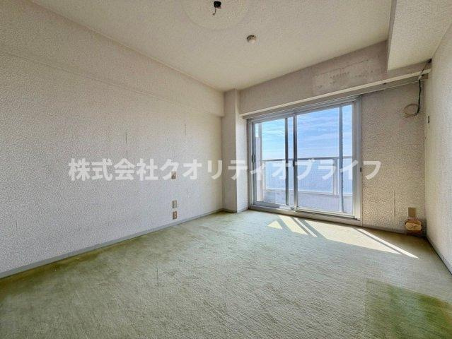 14階、6.5帖の洋室