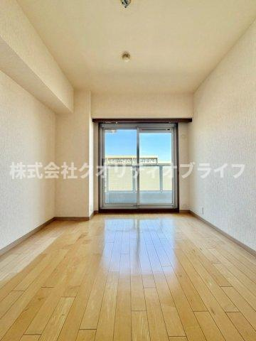 13階、5.9帖洋室
