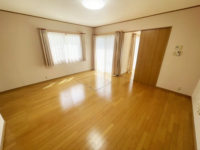 明るいリビングダイニングです。
