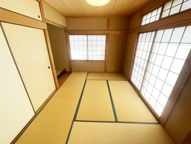 1階和室約6帖です。