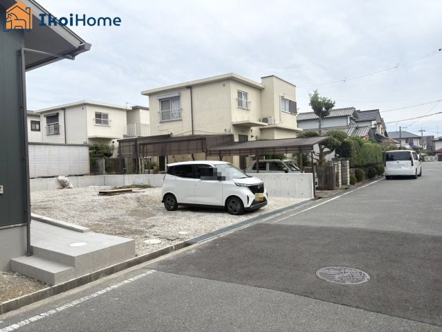 ●資料・カタログのご請求無料●高丘東小学校までは徒歩4分、高丘中学校までは徒歩3分。通学便利な立地♪