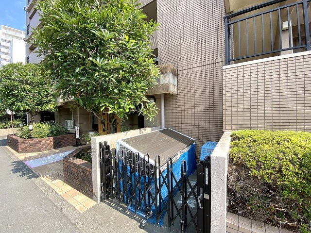 ゴミ捨て場