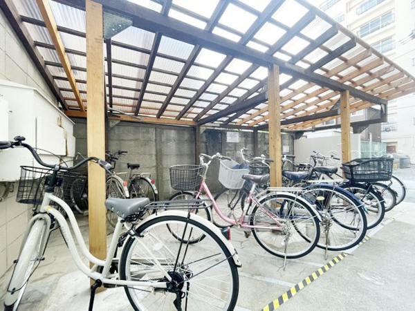 シャンボール南高円寺の駐輪場