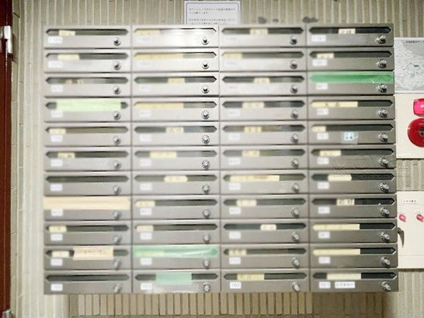 シャンボール南高円寺の郵便受け