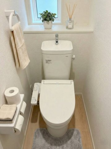 【トイレ】温水洗浄便座付きのトイレ。機能充実。※画像はイメージです