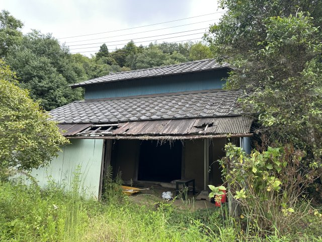 こちらも倉庫です