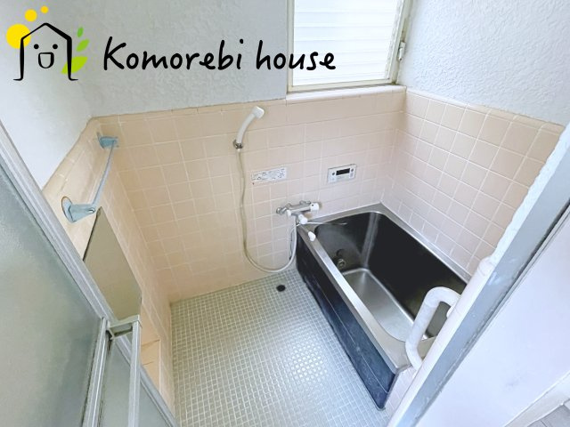 コンパクトで使いやすいお風呂です