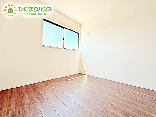 日当たりの良い2階洋室はお昼寝も心地よさそうですね(*´ω`*)