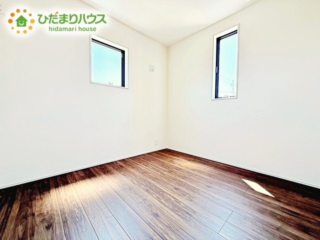 広さはお子様の勉強部屋にも適した広さ！　勉強机や本棚などの家具を置いてもフリースペースも確保することができます。