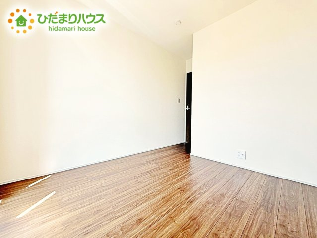 広さはお子様の勉強部屋にも適した広さ！　勉強机や本棚などの家具を置いてもフリースペースも確保することができます。