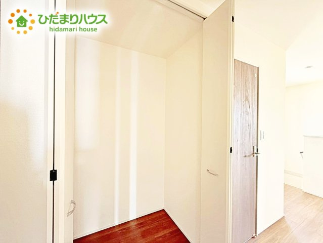 収納があれば物を整理整頓しやすく、部屋が常にすっきりとした状態を保てます。