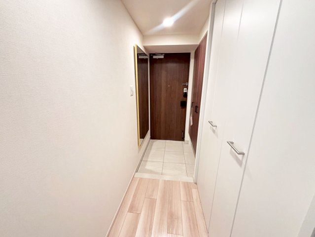 玄関すぐ収納で荷物が多くても安心です♪